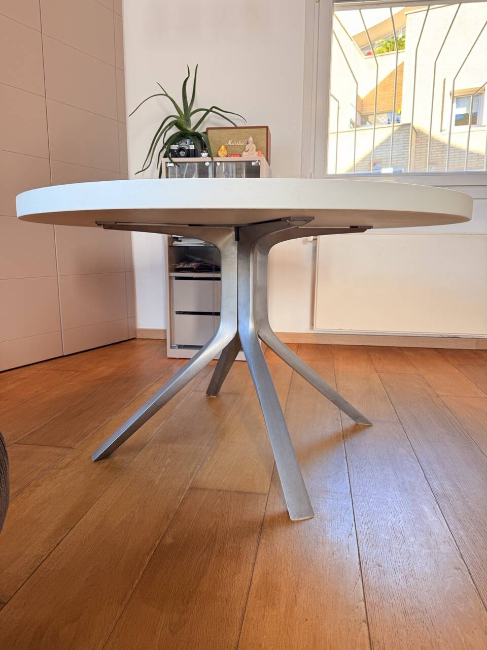 Oops Design Round Table Kristalia