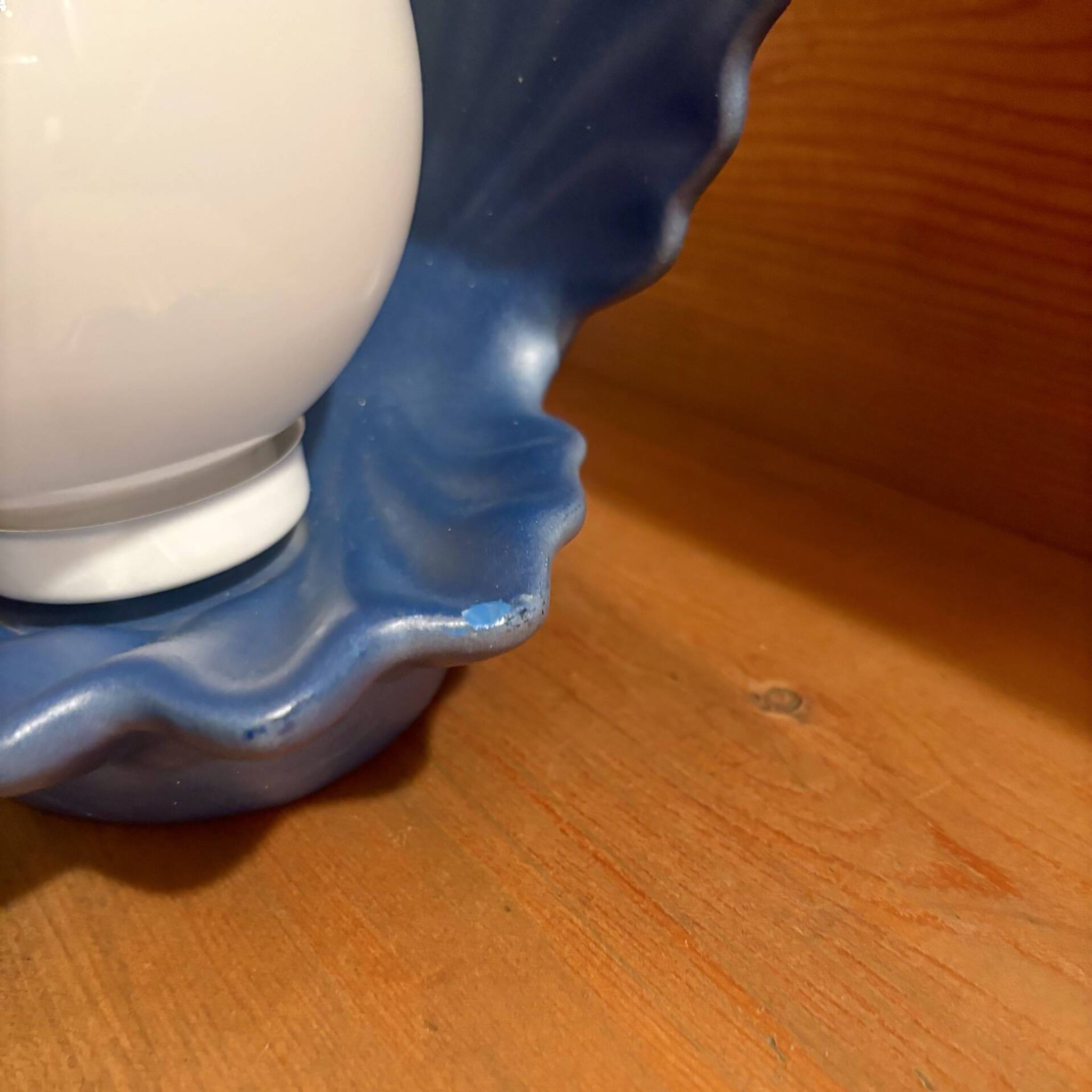 Vintage shell lamp