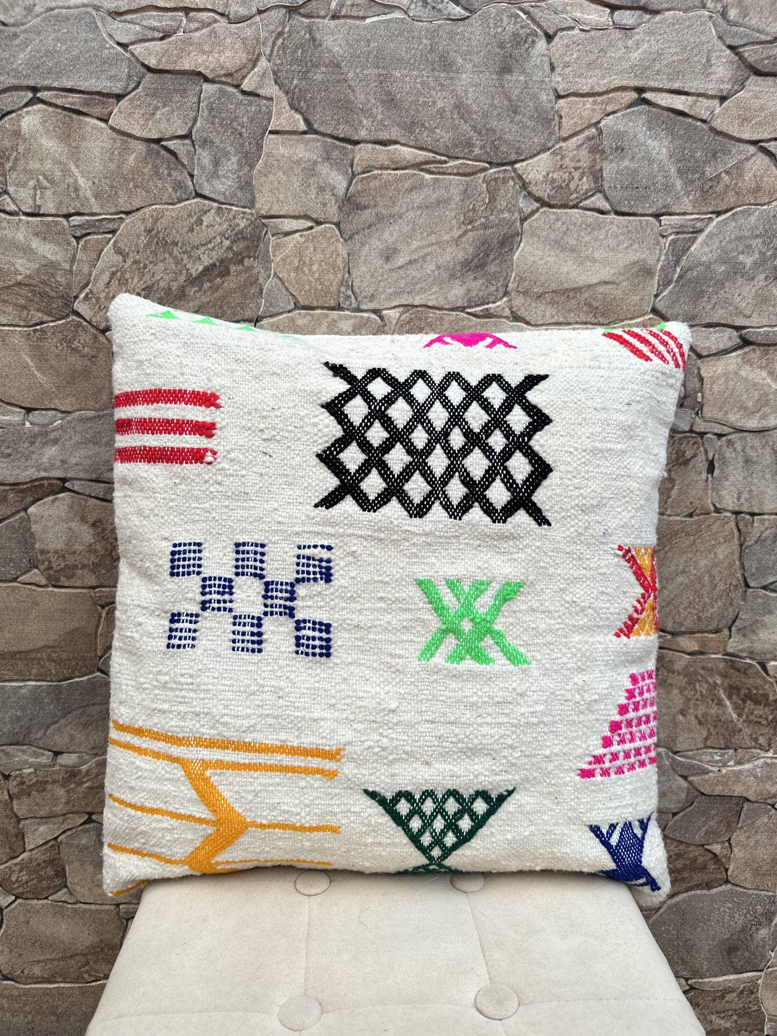 Coussin en laine berbère fait main : Coussin Kilim marocain (45x45cm)