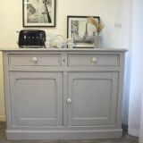 Buffet parisien restauré gris patiné 2 portes 2 tiroirs