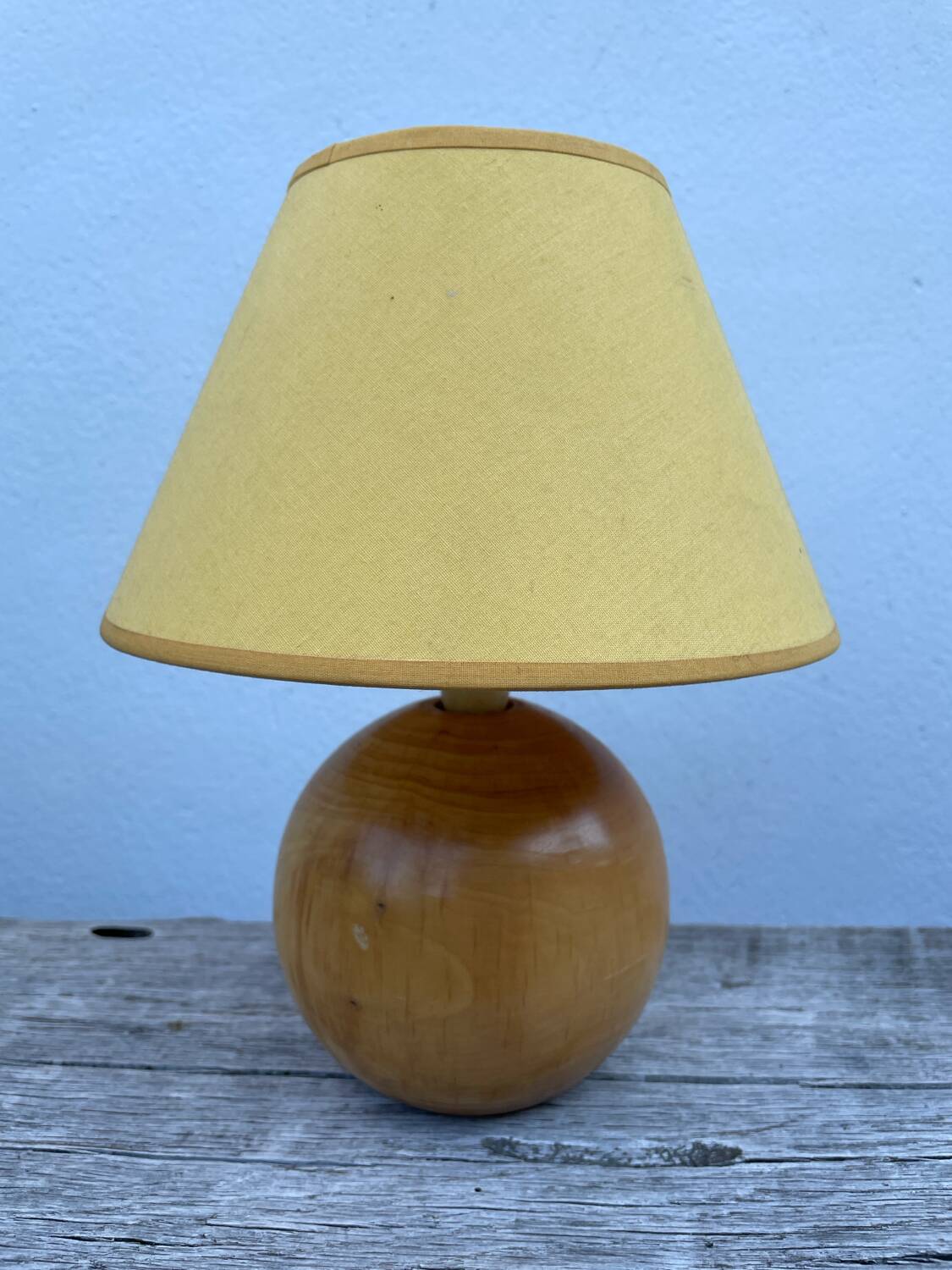 Turned wooden ball bedside lamp 1990