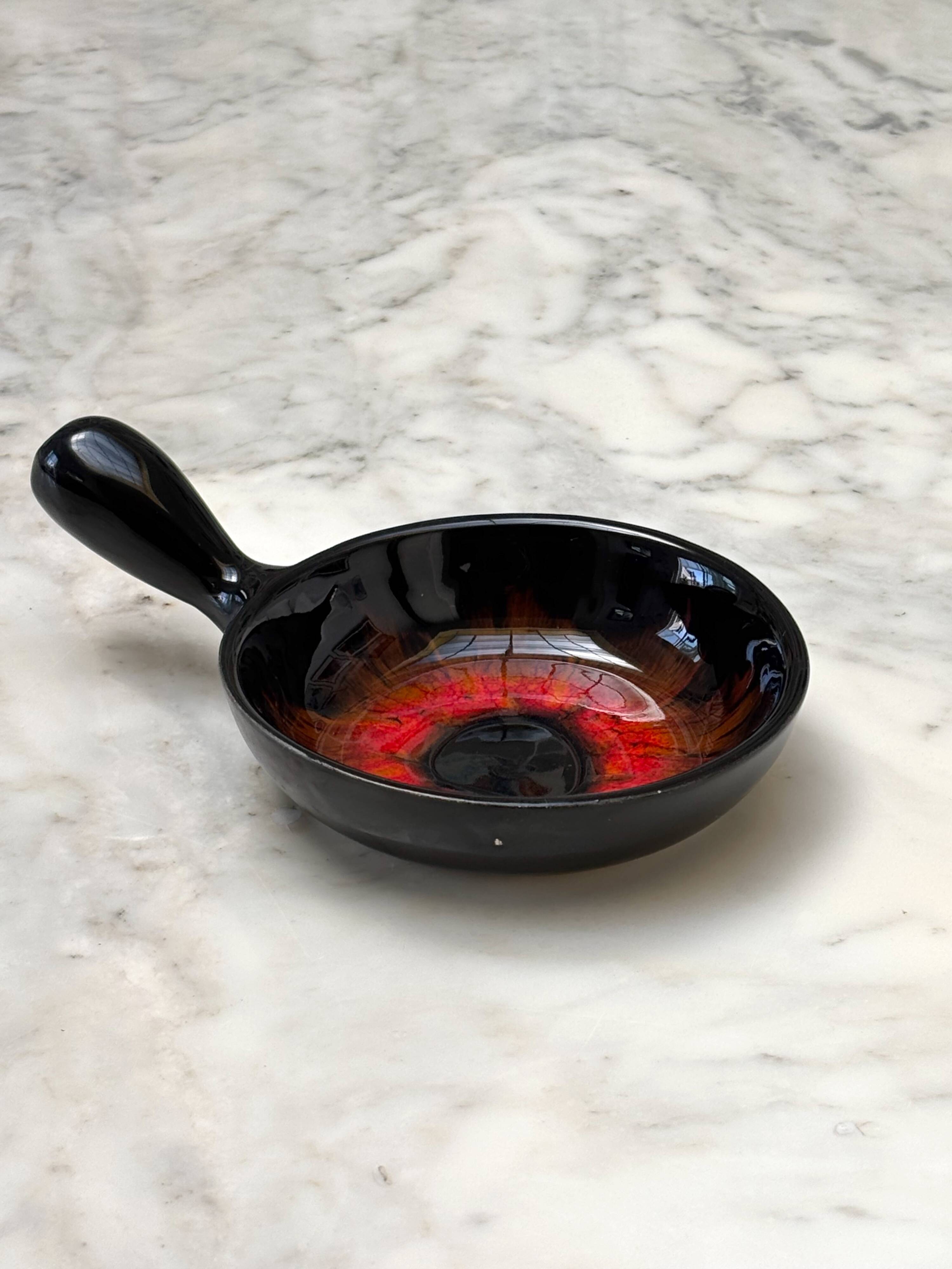 Small decorative ceramic pan from Vallauris