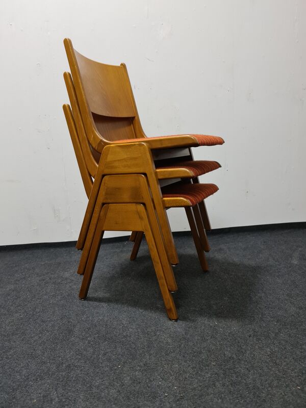 Chaise empilable