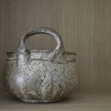 Stoneware salt hand