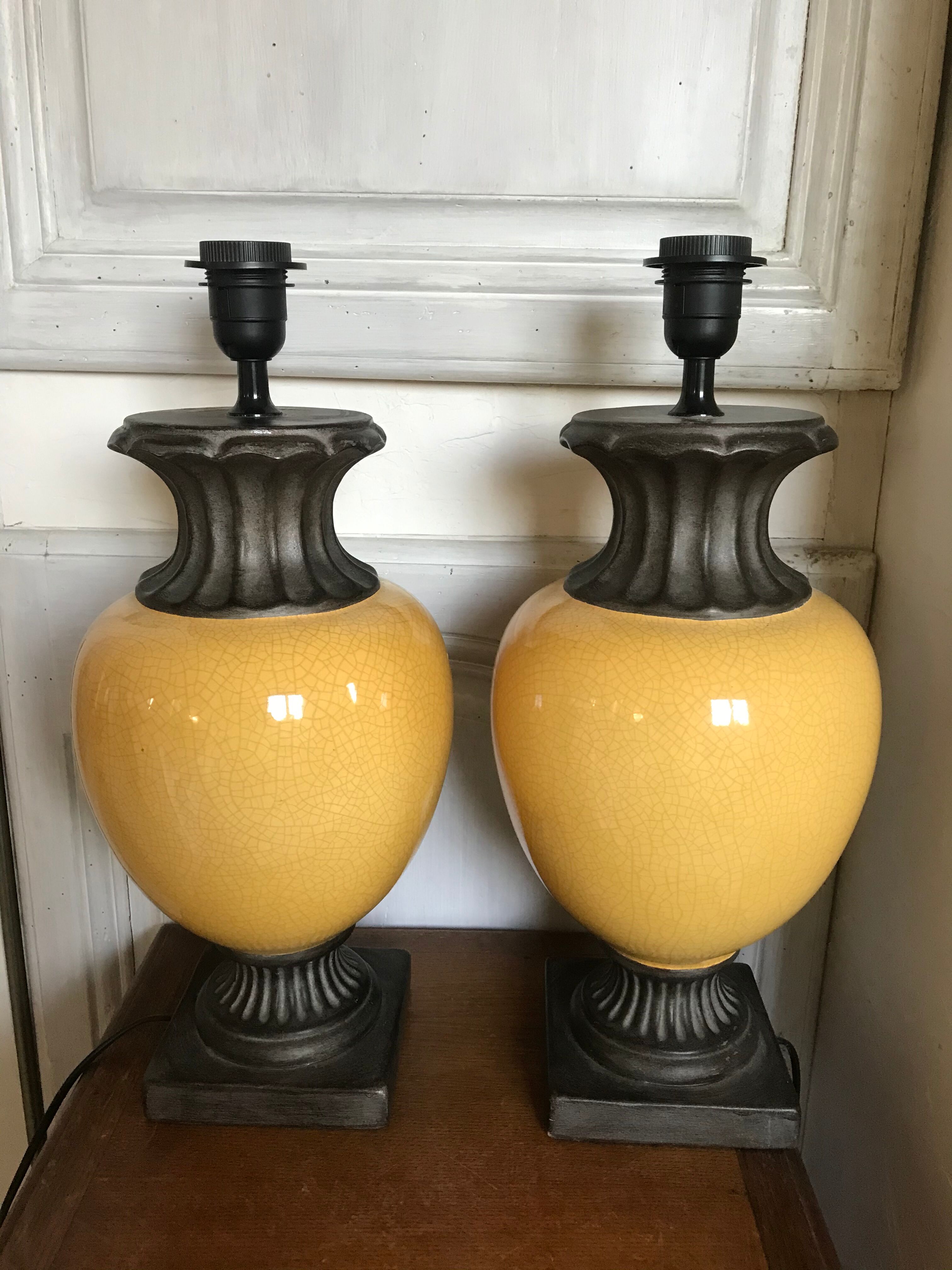 Vintage cracked ceramic lamp