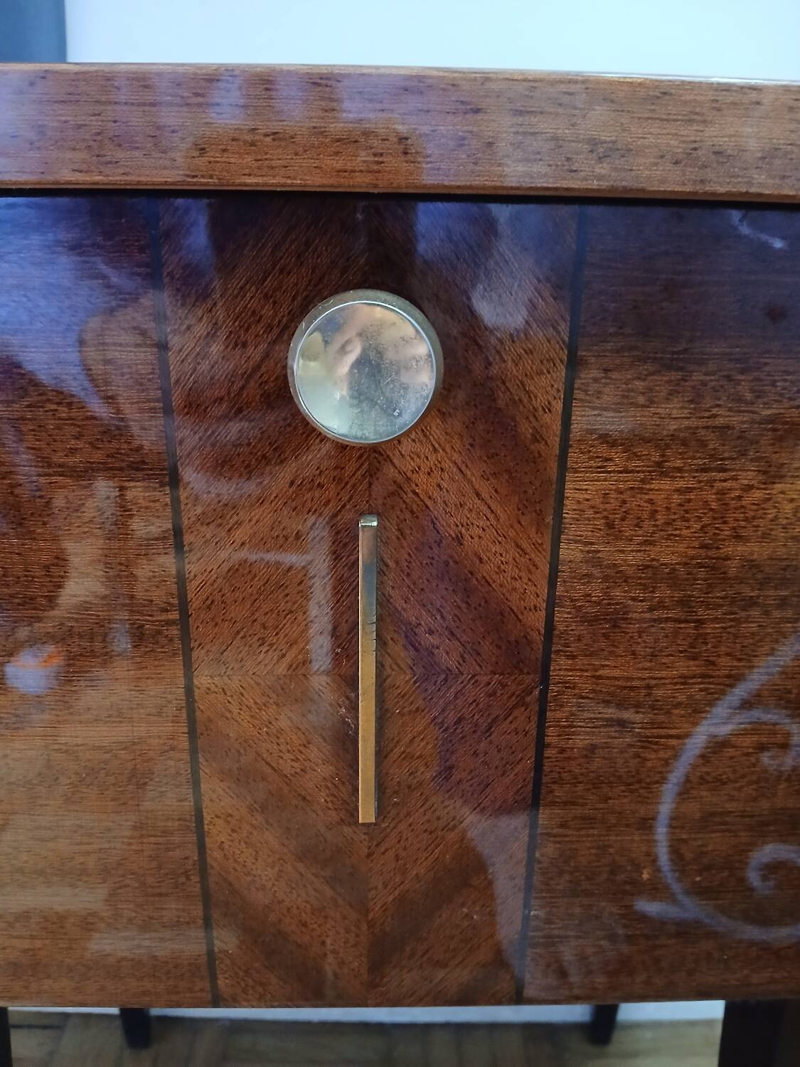 Vintage wooden and brass bedside table – 1950s design – r style