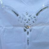 Round tablecloth embroidery