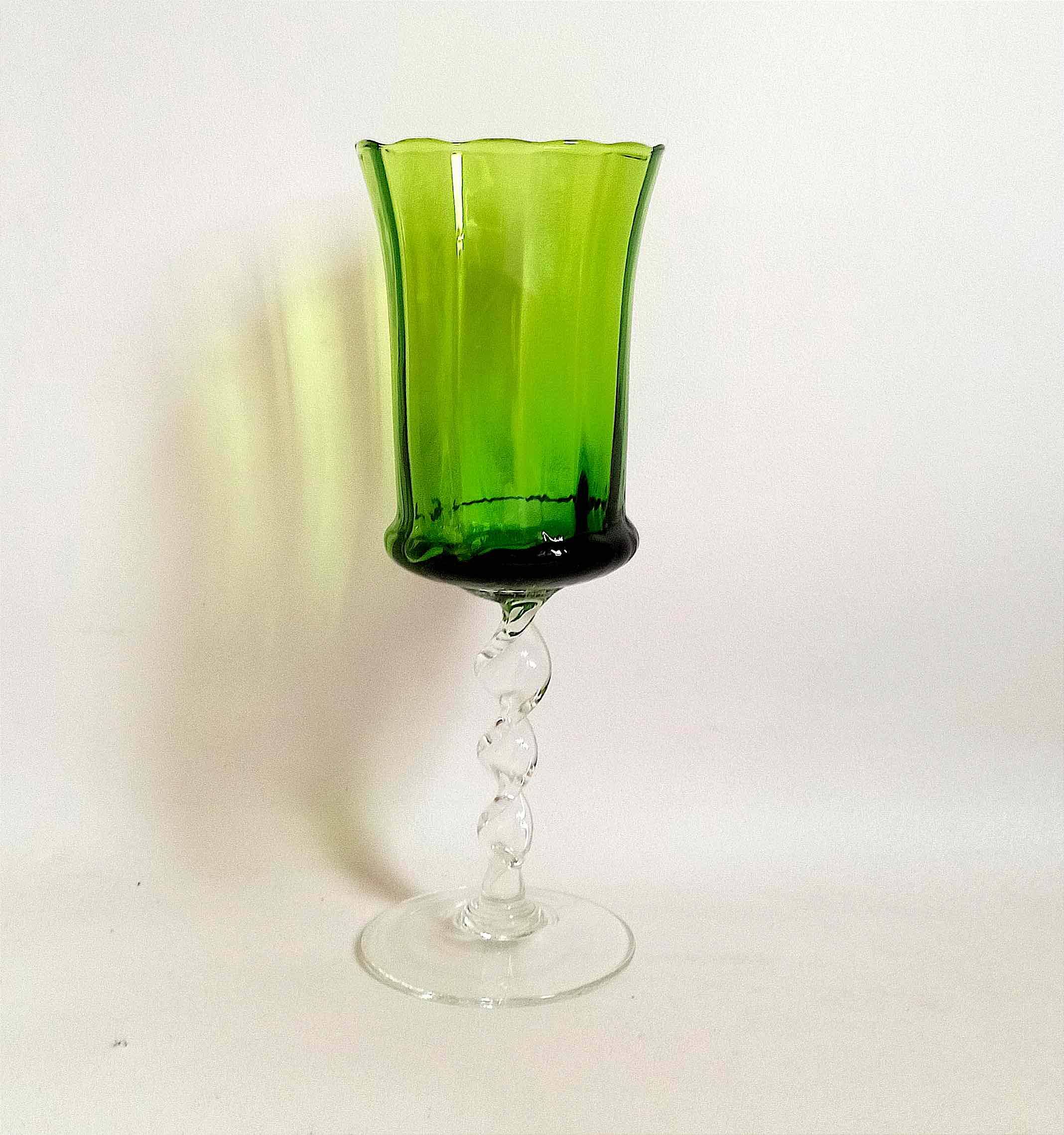 Emerald green chalice Empoli 70s Height 32 cm