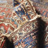 Tapis persan ancien tissé à la main Heriz, années 1920 - 140x97cm