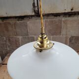 White opaline suspension