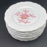 Porcelain dessert plates with pink flower patterns