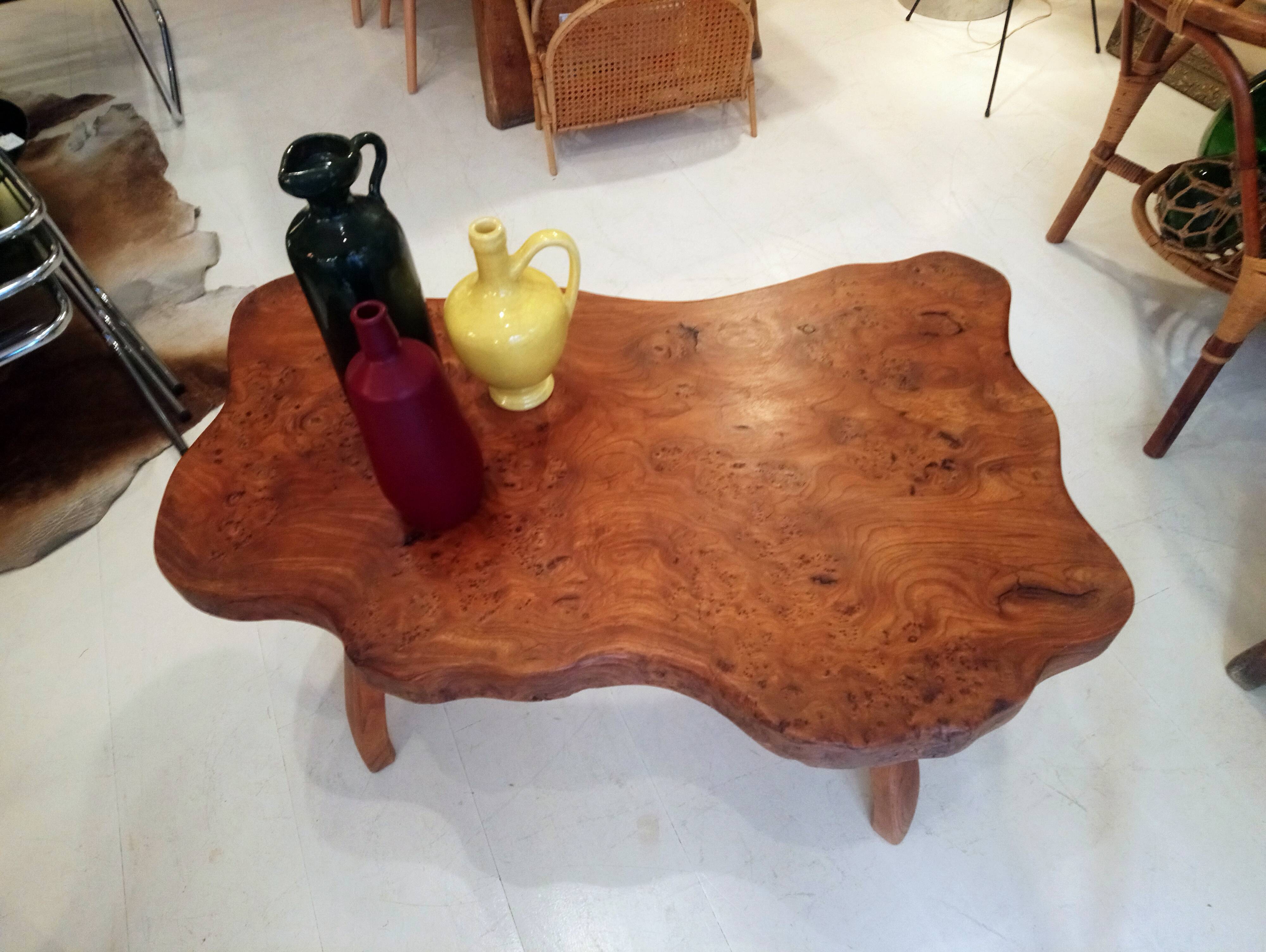 Coffee table in elm magnifier