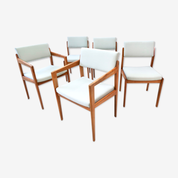 Set of five Dining Chairs by Thonet, 1960s