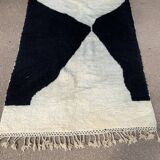 Moroccan rug in natural wool 250cm x 150cm