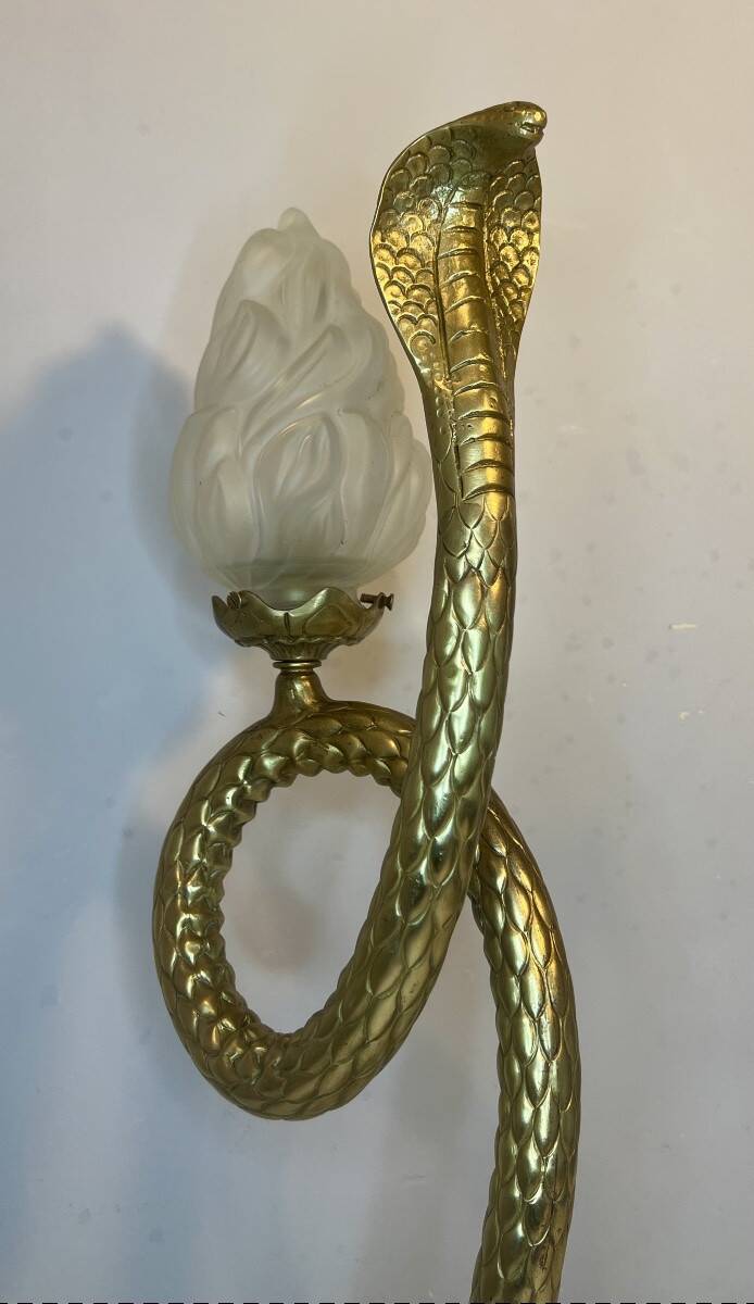 Cobra snake lamp in bronze