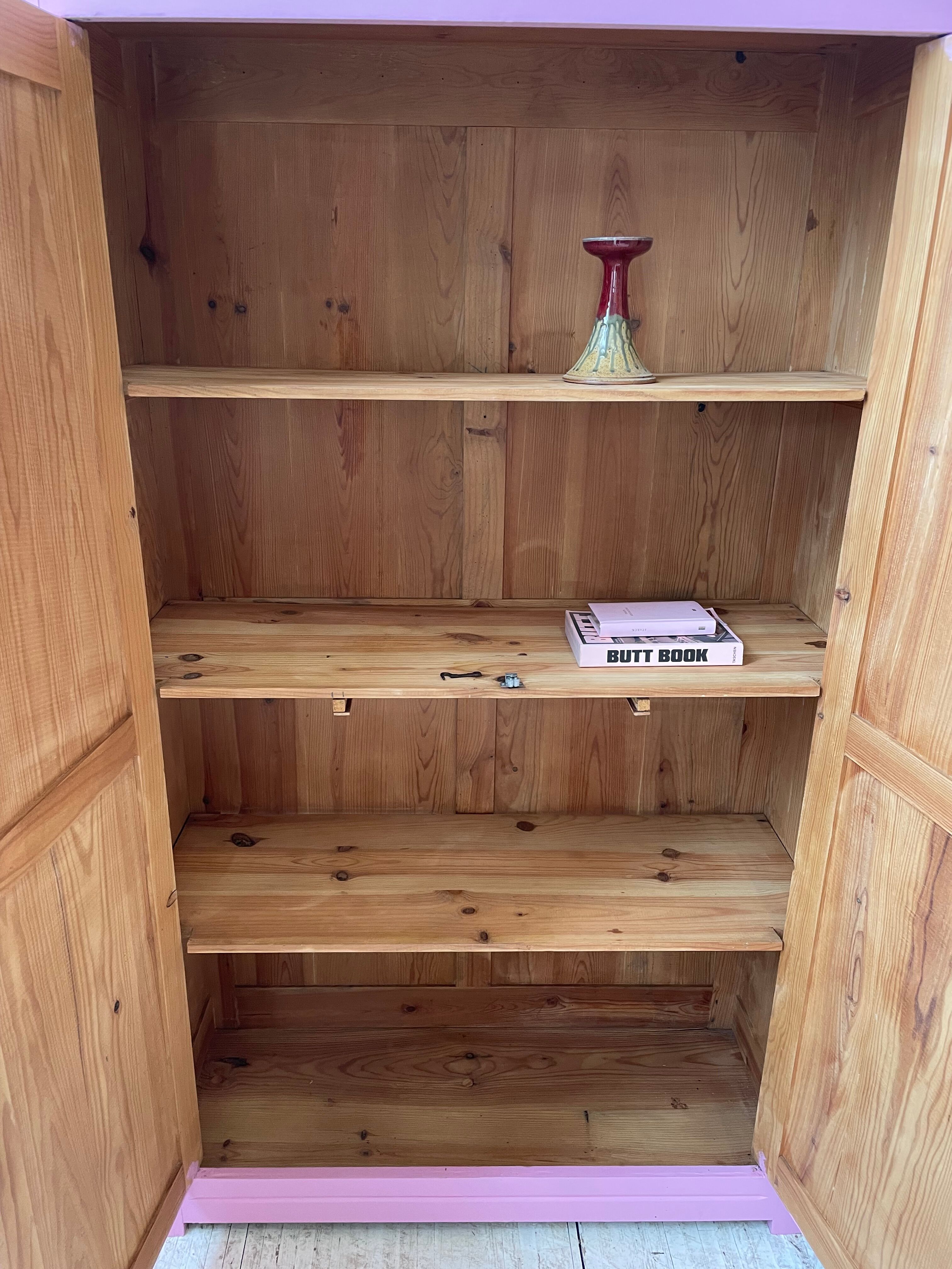 Pink knitted cabinet