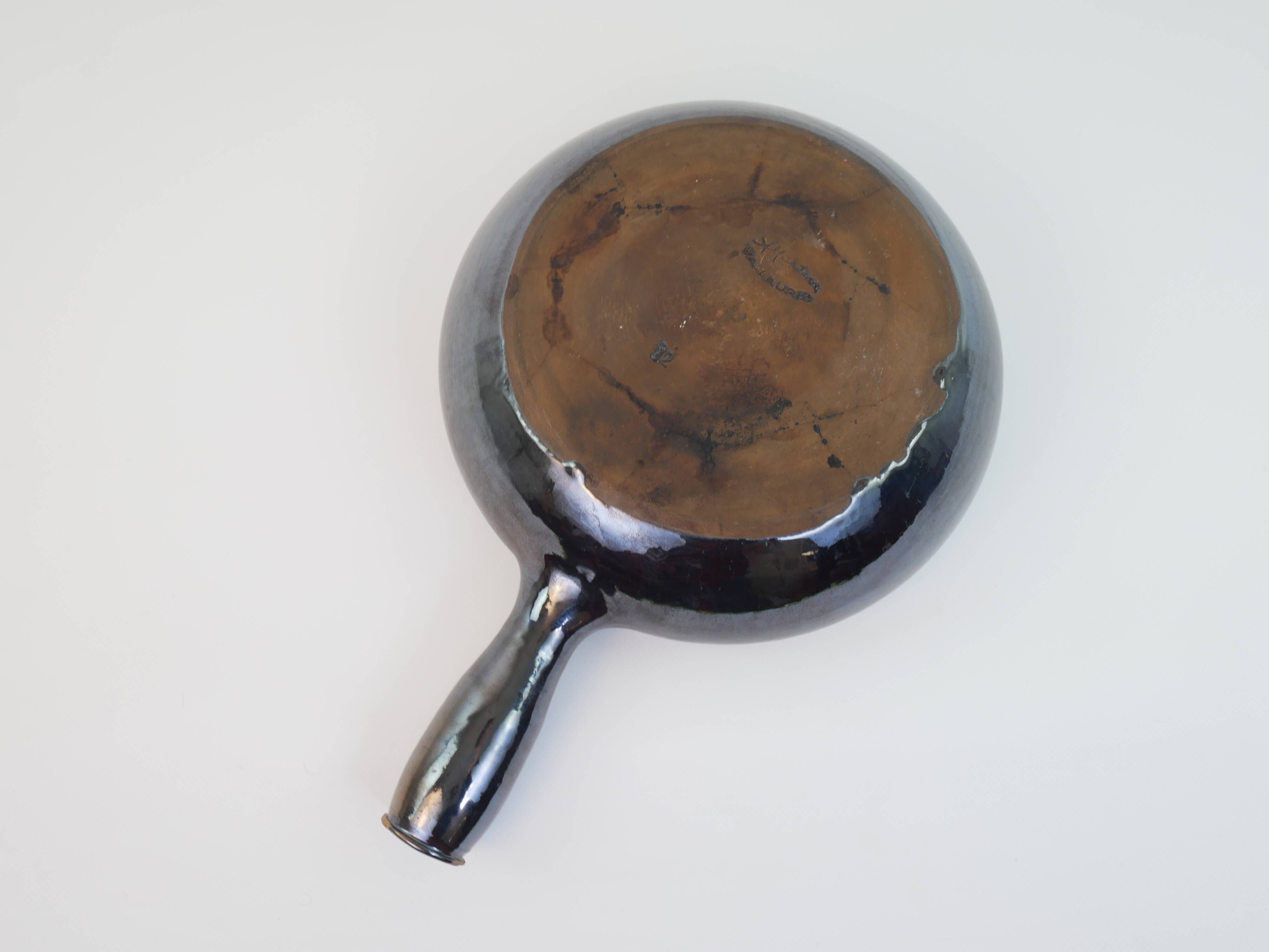 Ebony enameled ceramic fondue pot signed André Martin Vallauris 1950s
