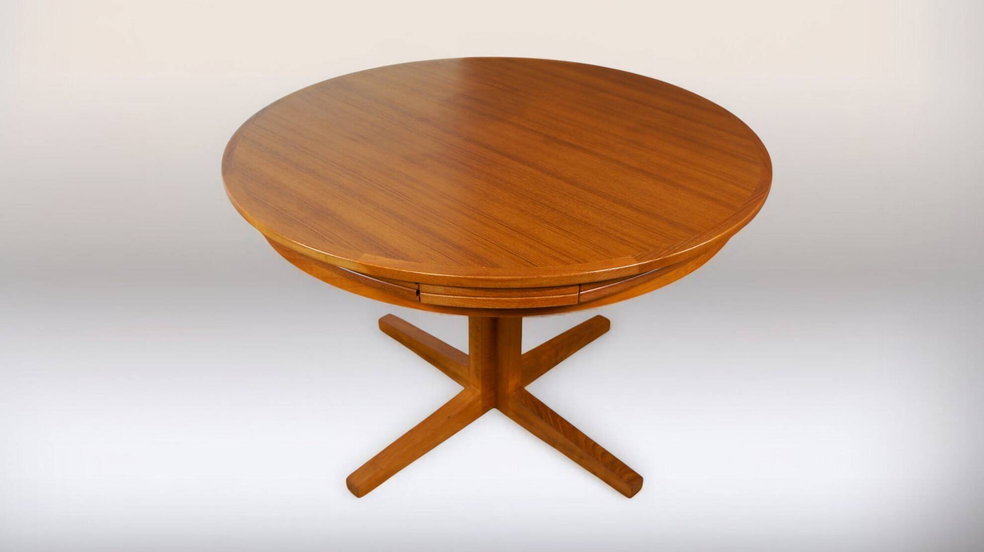 Table de Repas Danoise Flip-Flap Édition Dyrlund Modèle « Lotus » en Teck 1