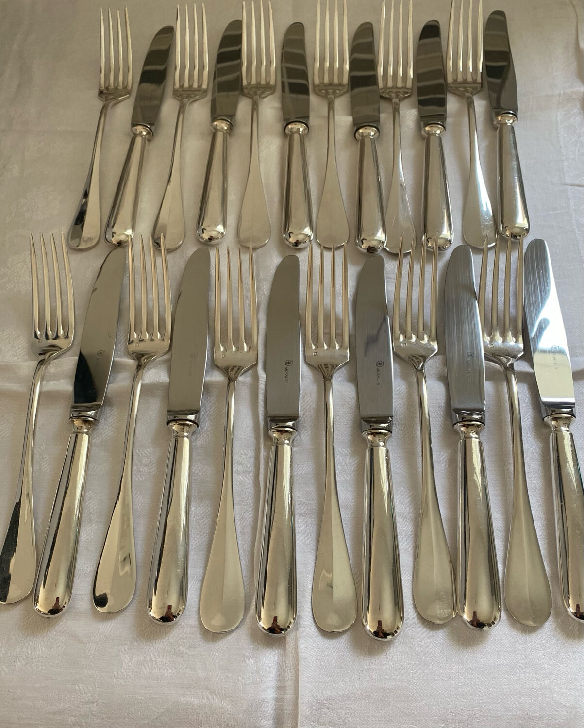 Silver-plated cheese cutlery mossler