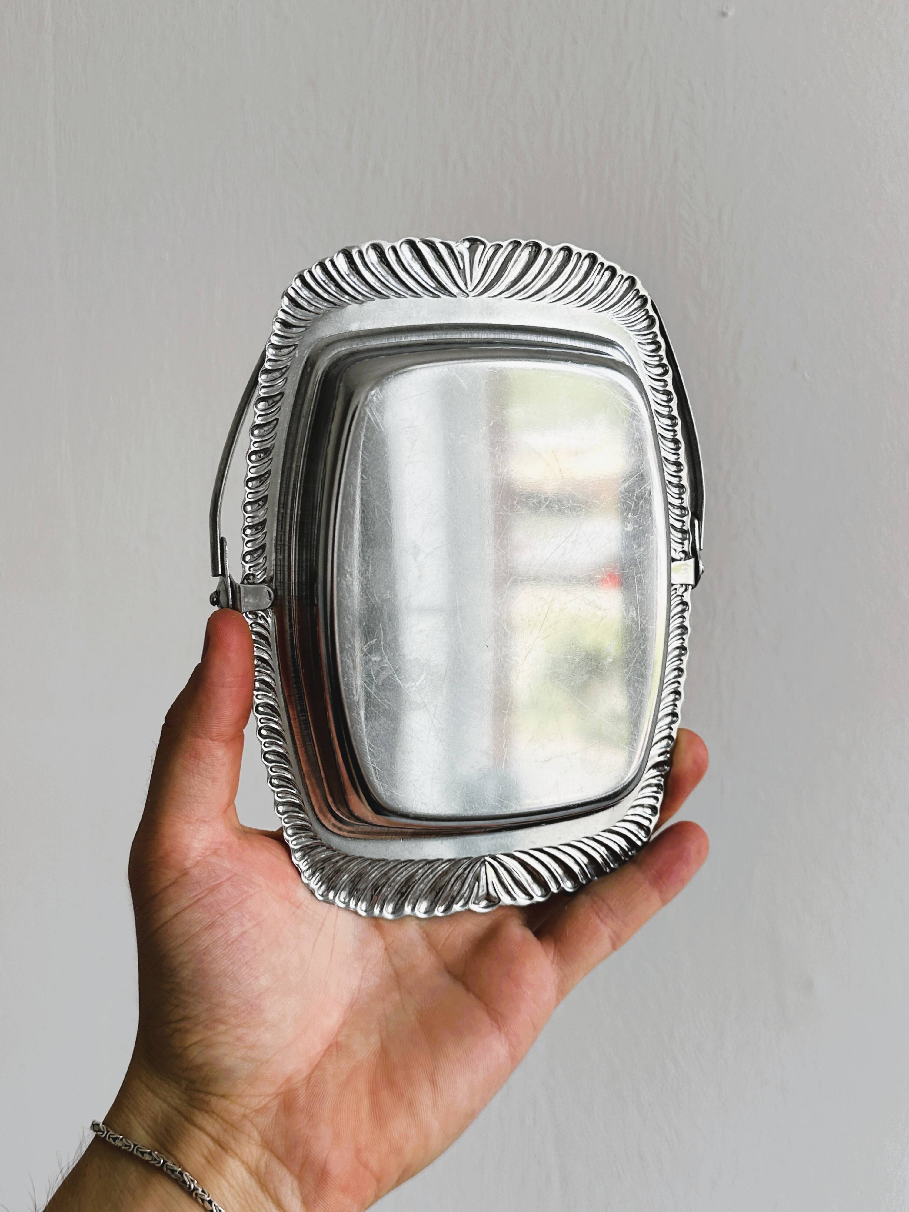 Antique butter or jam dish in silver-plated metal and chiseled glass