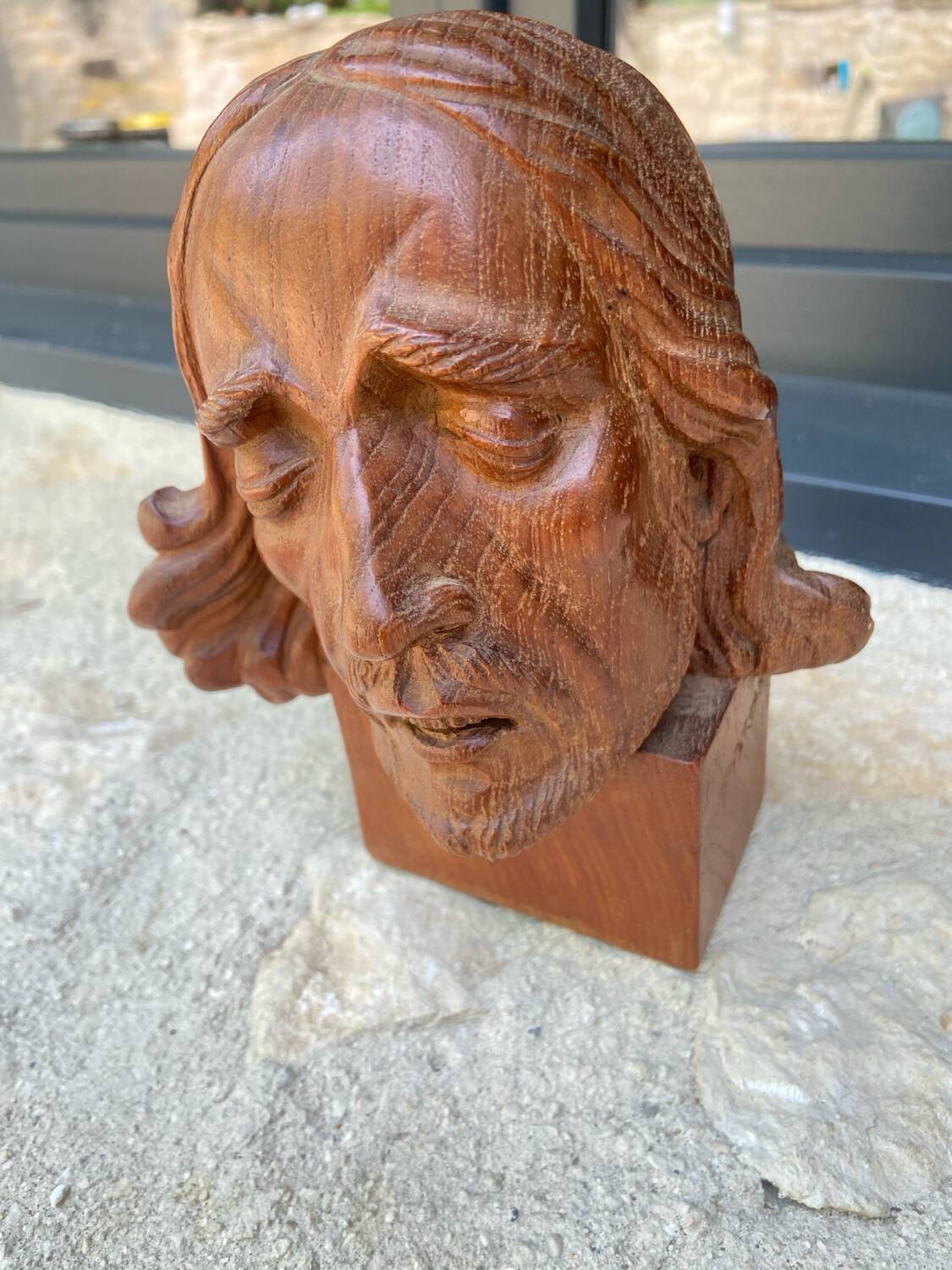 Carved wooden subject by Ferdinand PARPAN representing Christ