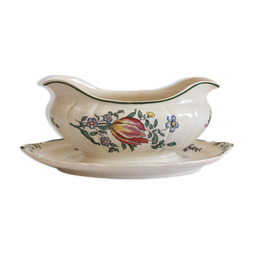Vintage earthenware sauce boat "Alt Strassburg" or "Old Strasbourg" Villeroy & Boch