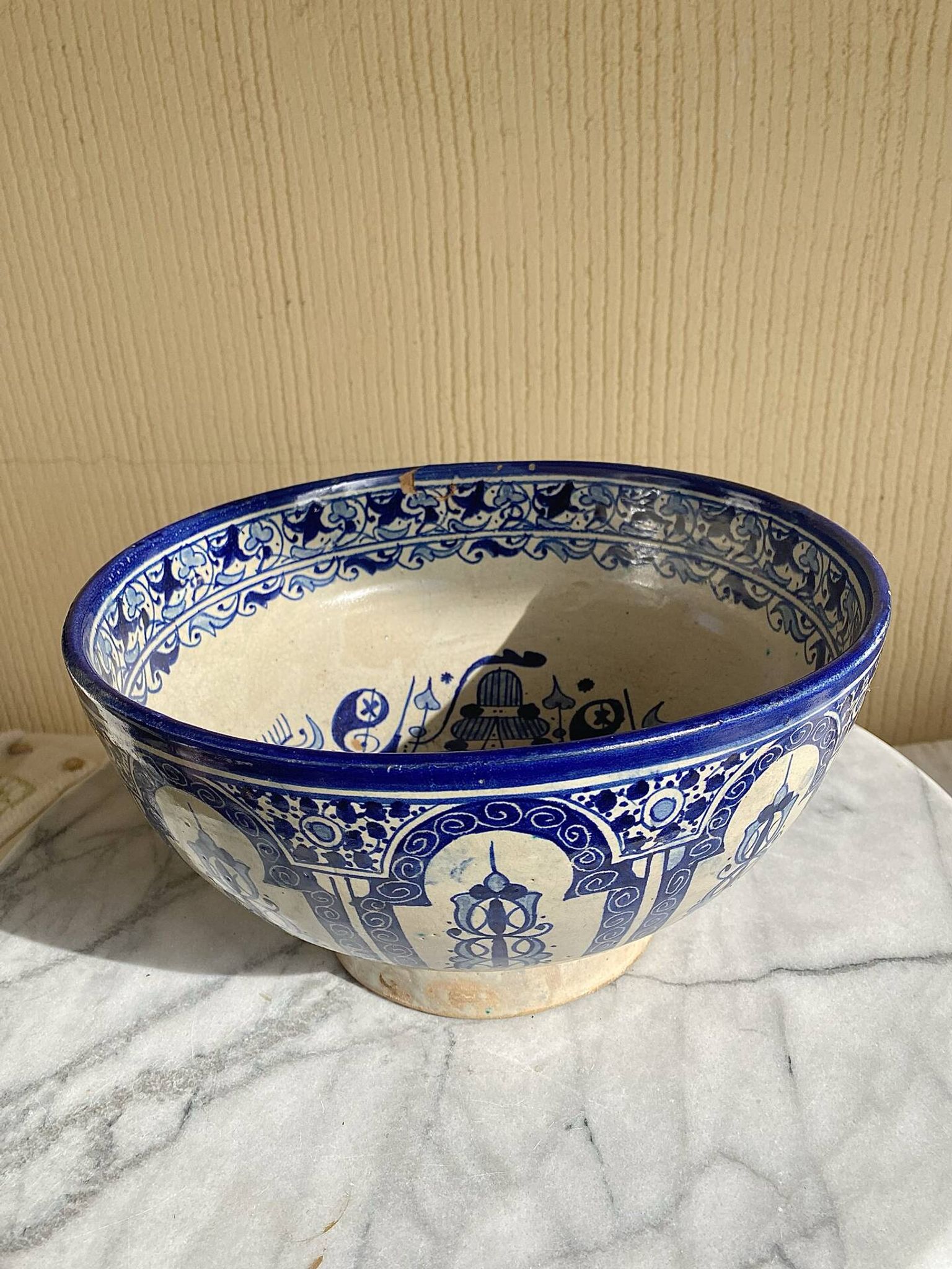 Ancient large Moroccan tarbouche dish from the 19th century.