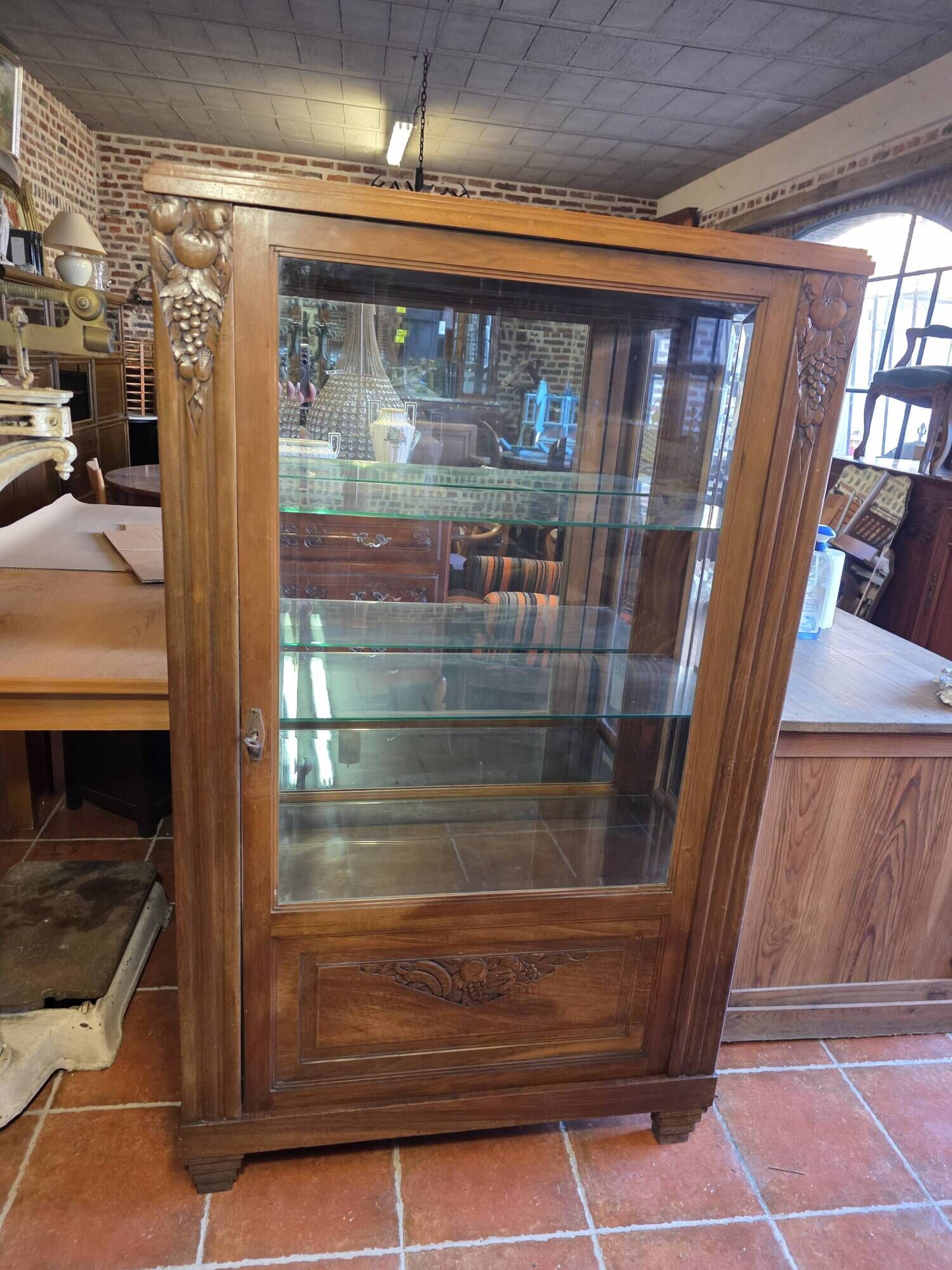 Vitrine art déco en acajou années 1930