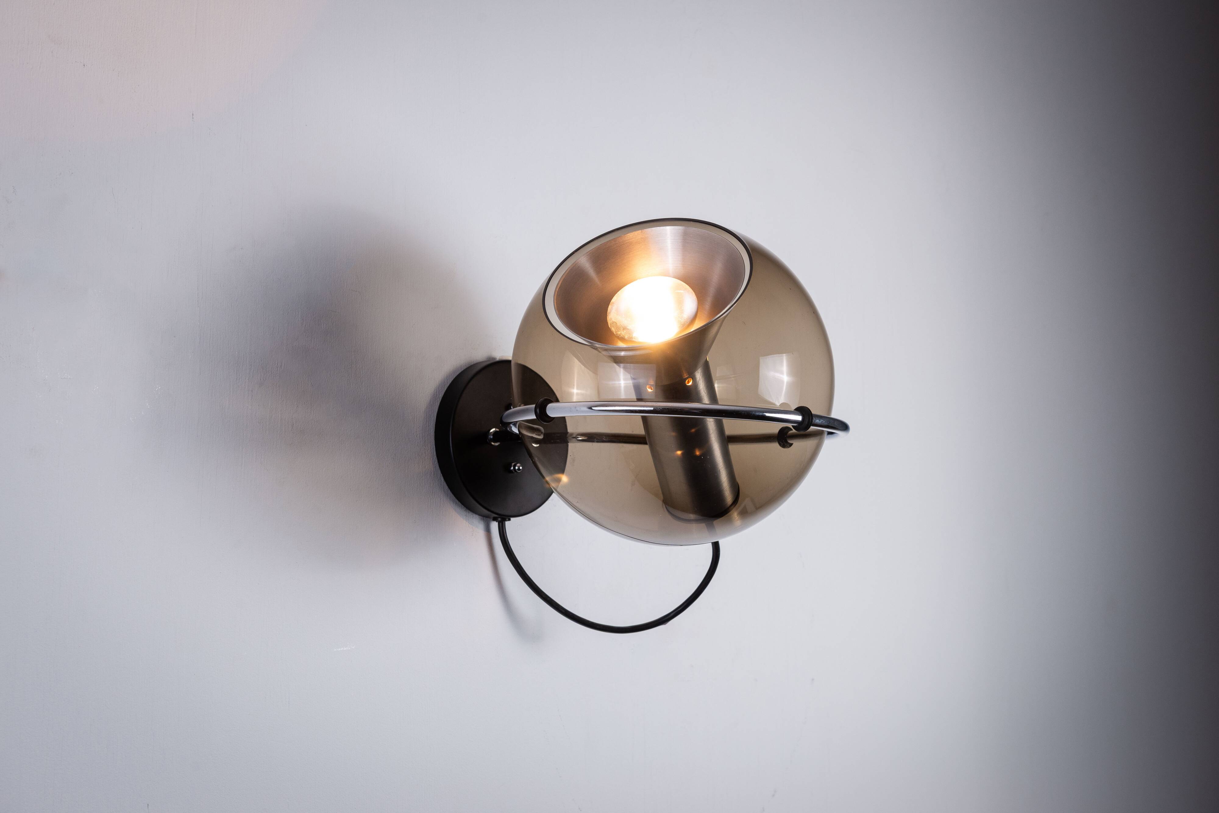 Frank Ligtelijn 'Globe' wall lamp for Raak Amsterdam 1962