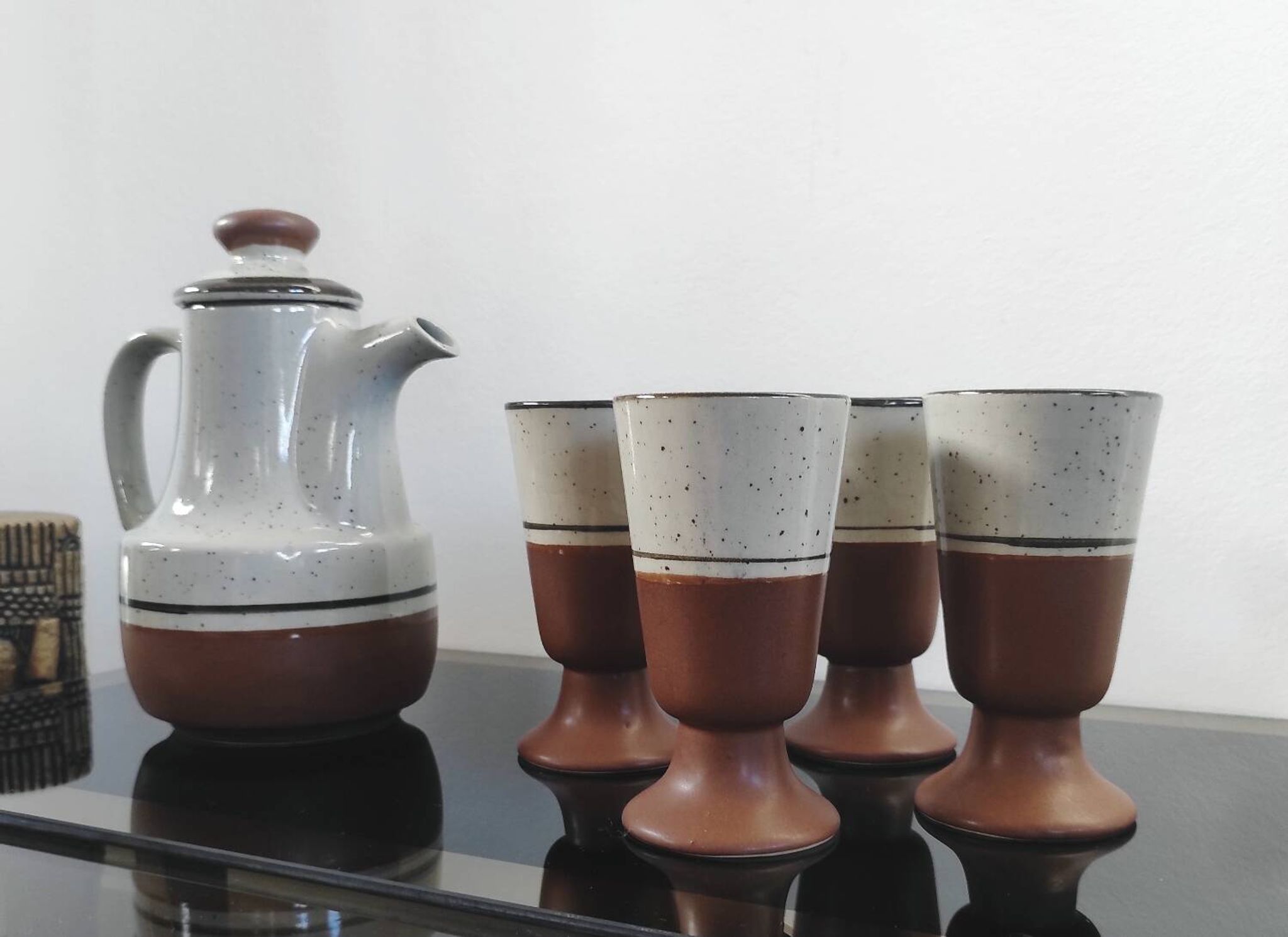 Vintage ceramic set – Jug & 4 footed glasses 70s - Korea