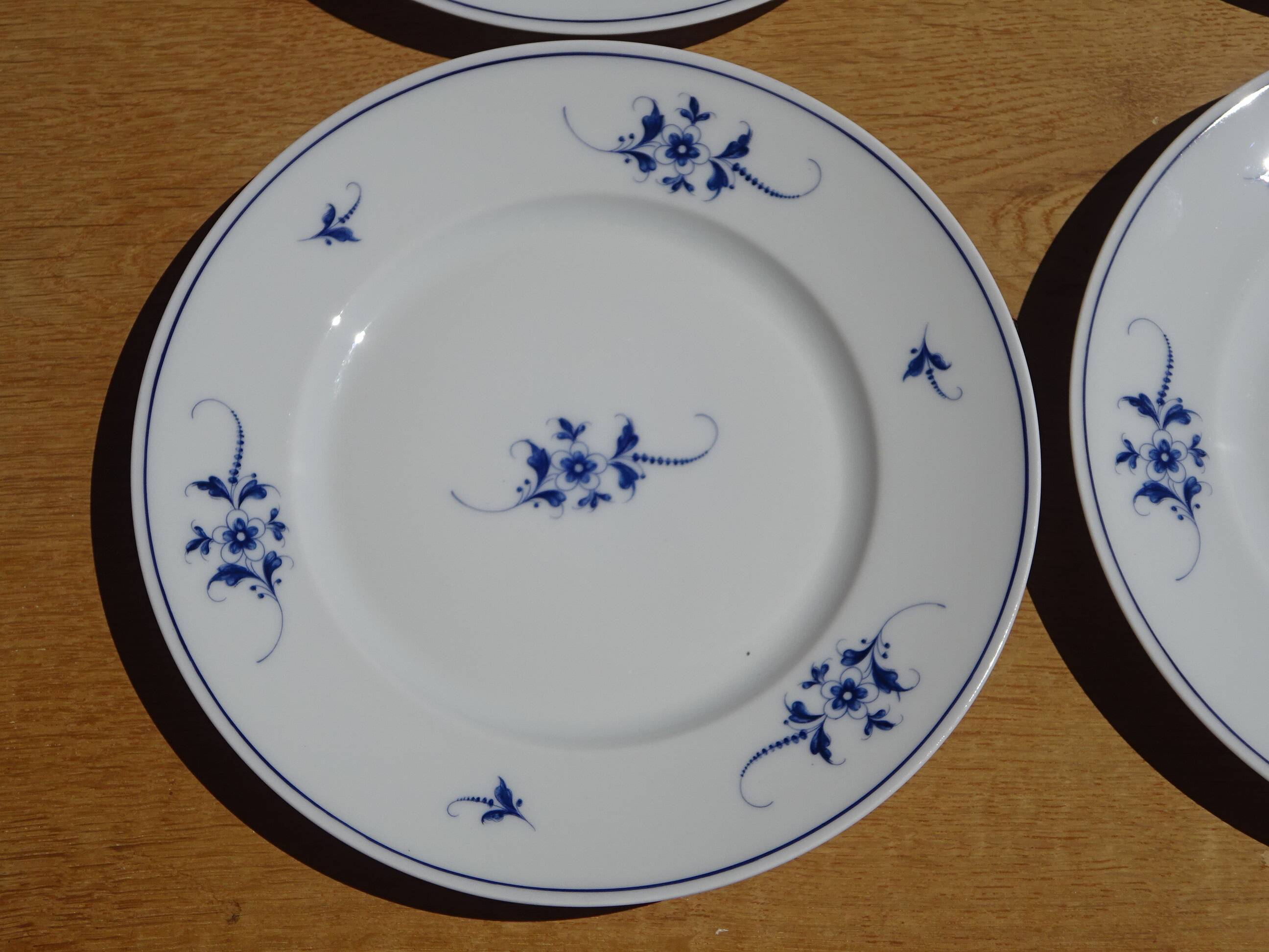 Dessert service, 13 pieces in Limoges porcelain, Bernardaud