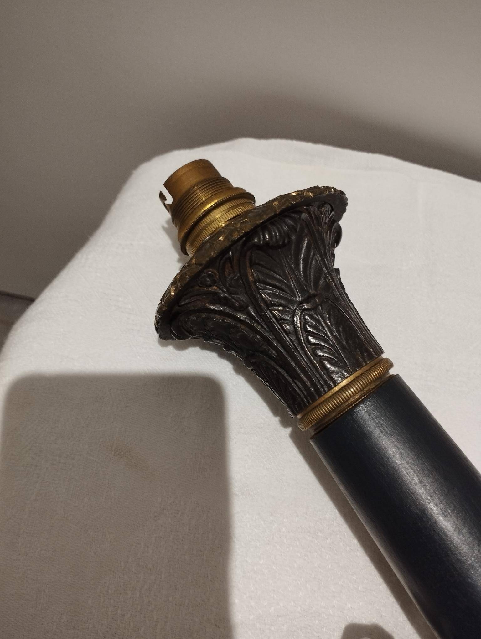 Antique lamp base with lion's paw - Restoration Period - Empire