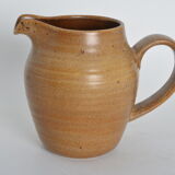 Pitcher in sandstone of salins