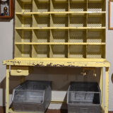 Postal sorting cabinet