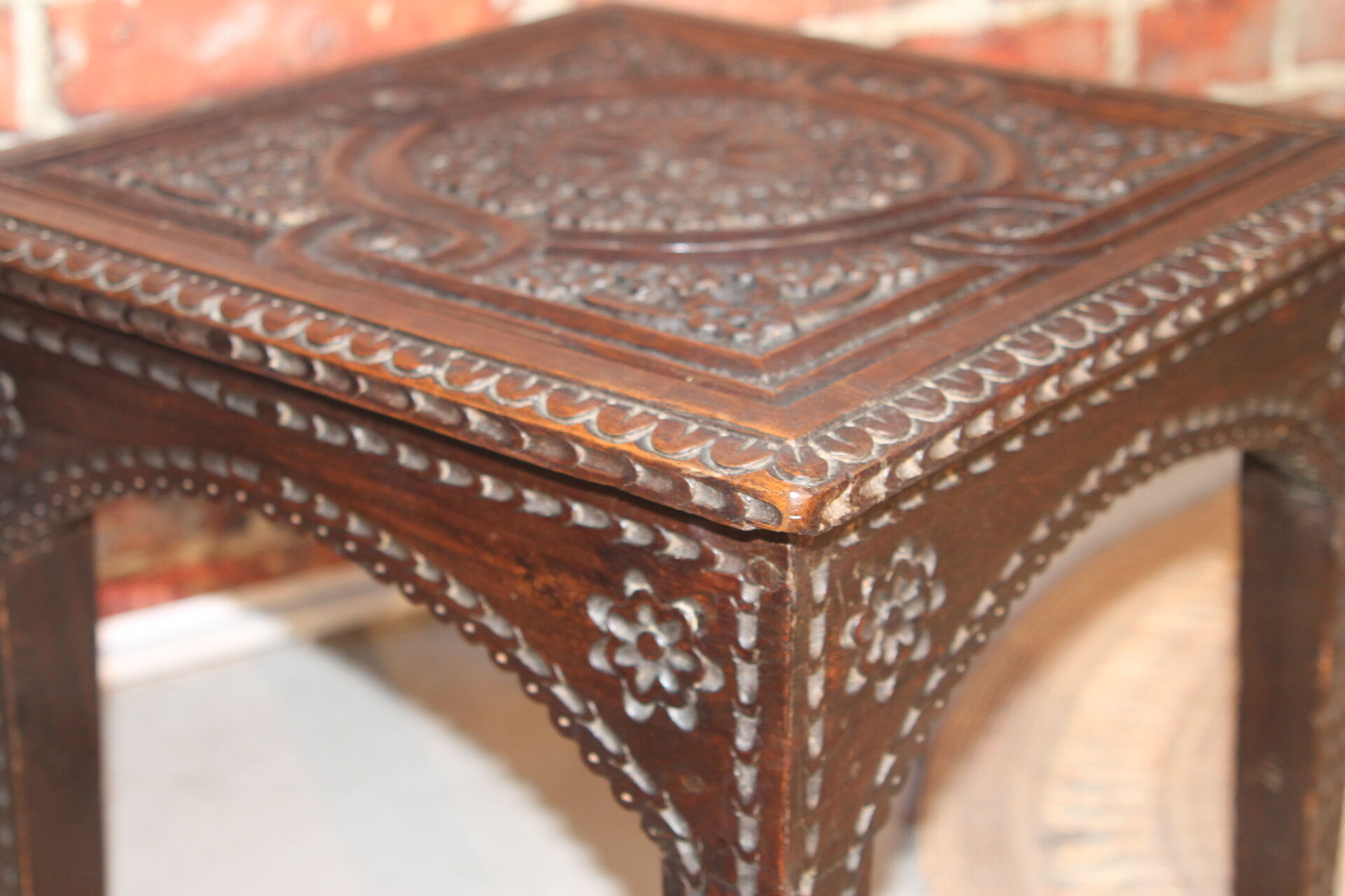 Side table carved top