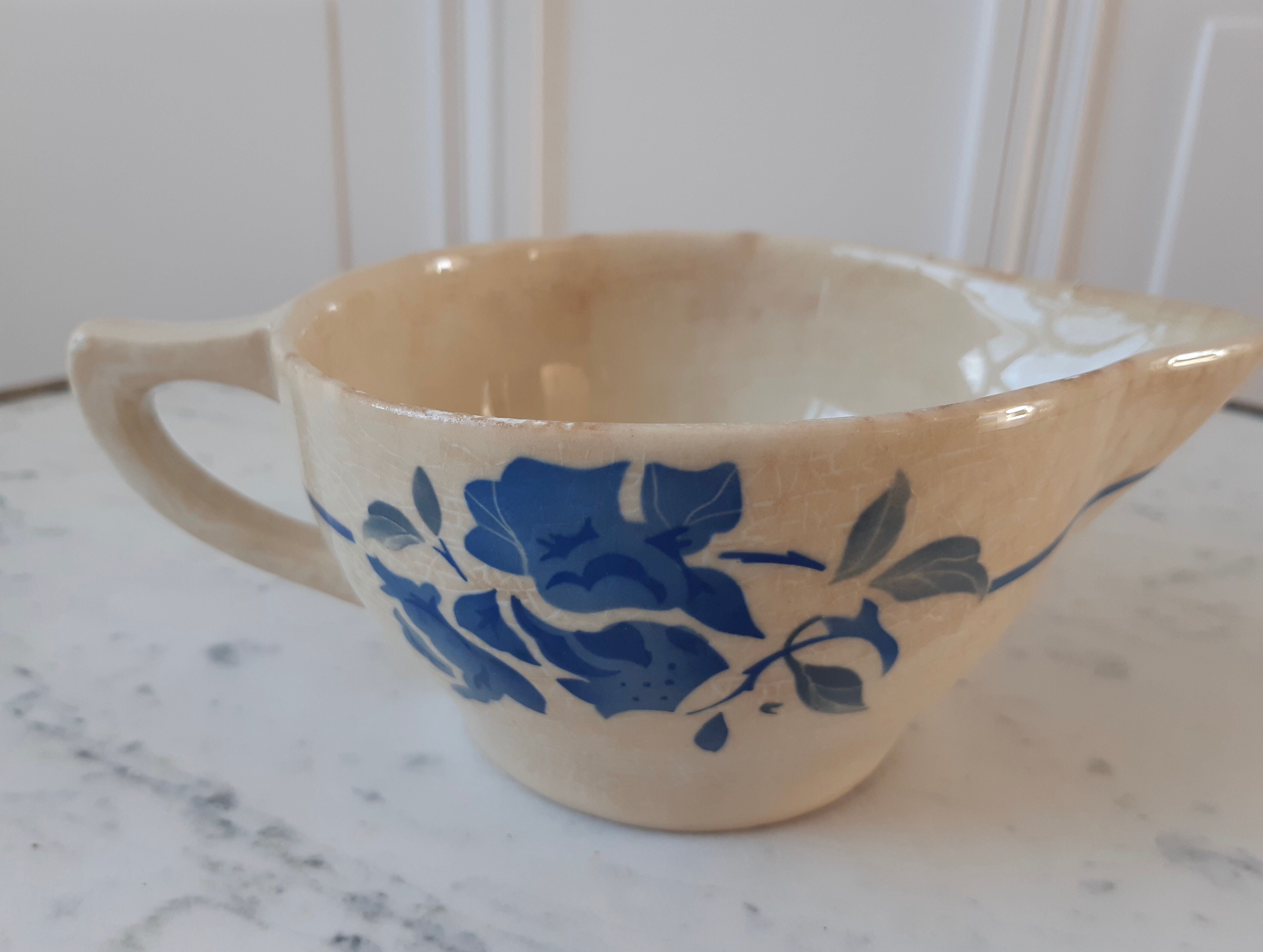 Saucière Gien 1930s