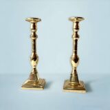 Paire d'anciens bougeoirs en laiton