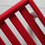 Chaise scandinave vintage rouge cerise