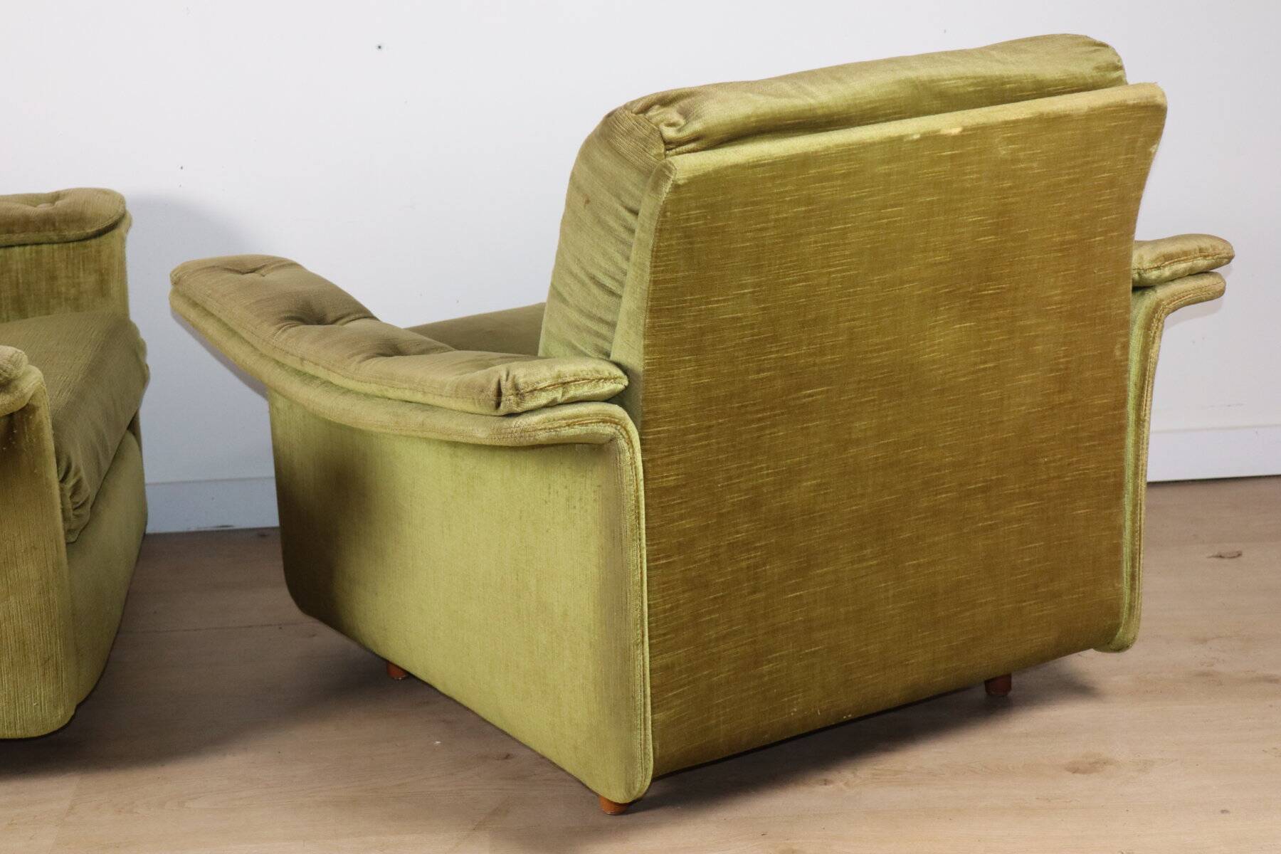 Pair of vintage velvet armchairs – 1960s