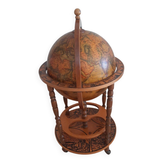 Globe Bar