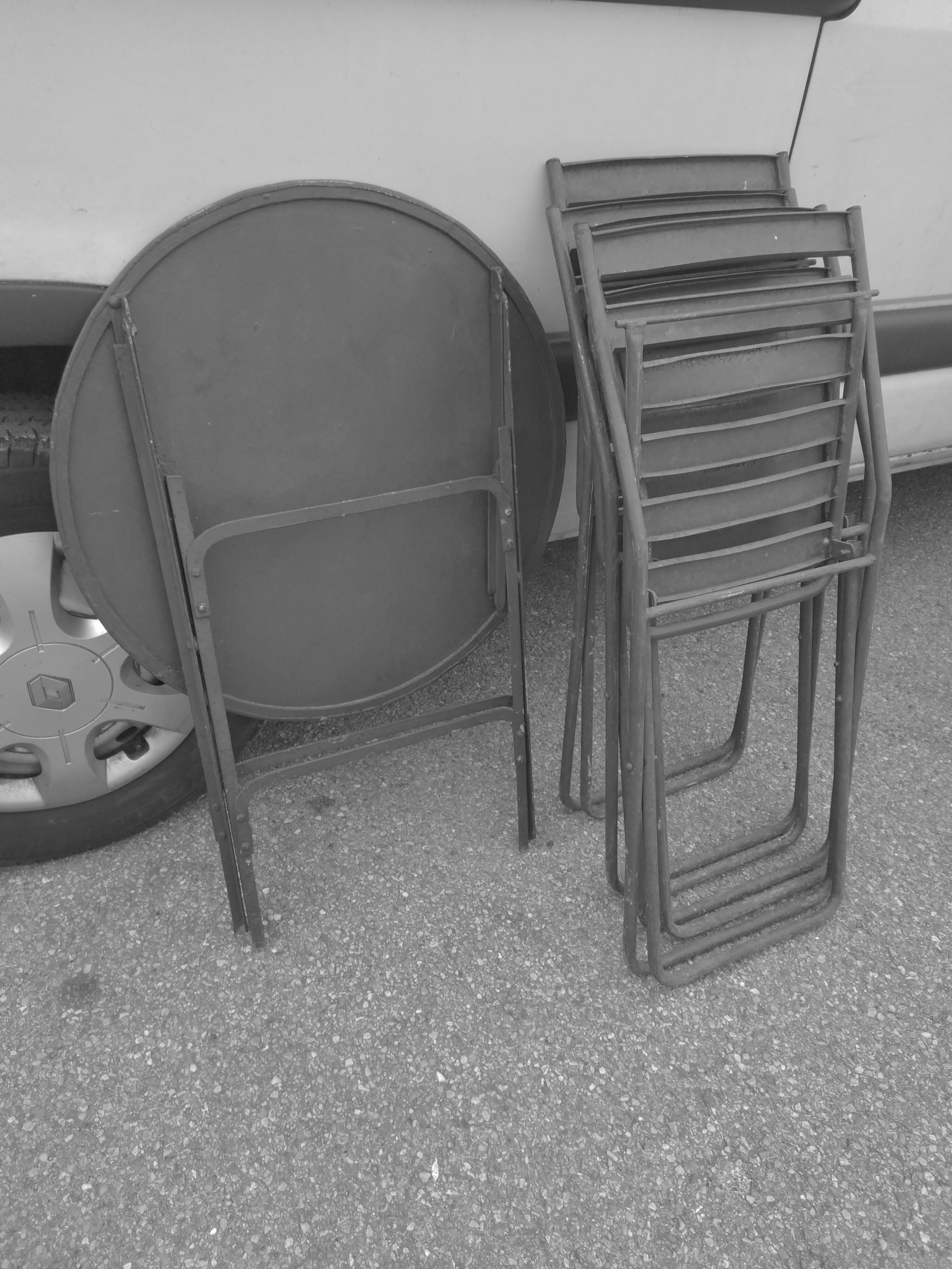 Garden set table and folding metal chairs