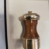Varnished wood and brushed brass pepper mill