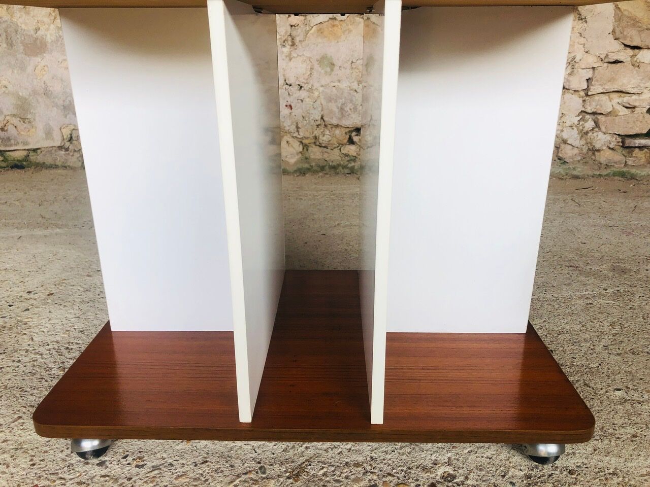 Stereo hi-fi stand / teak tv circa 70/80