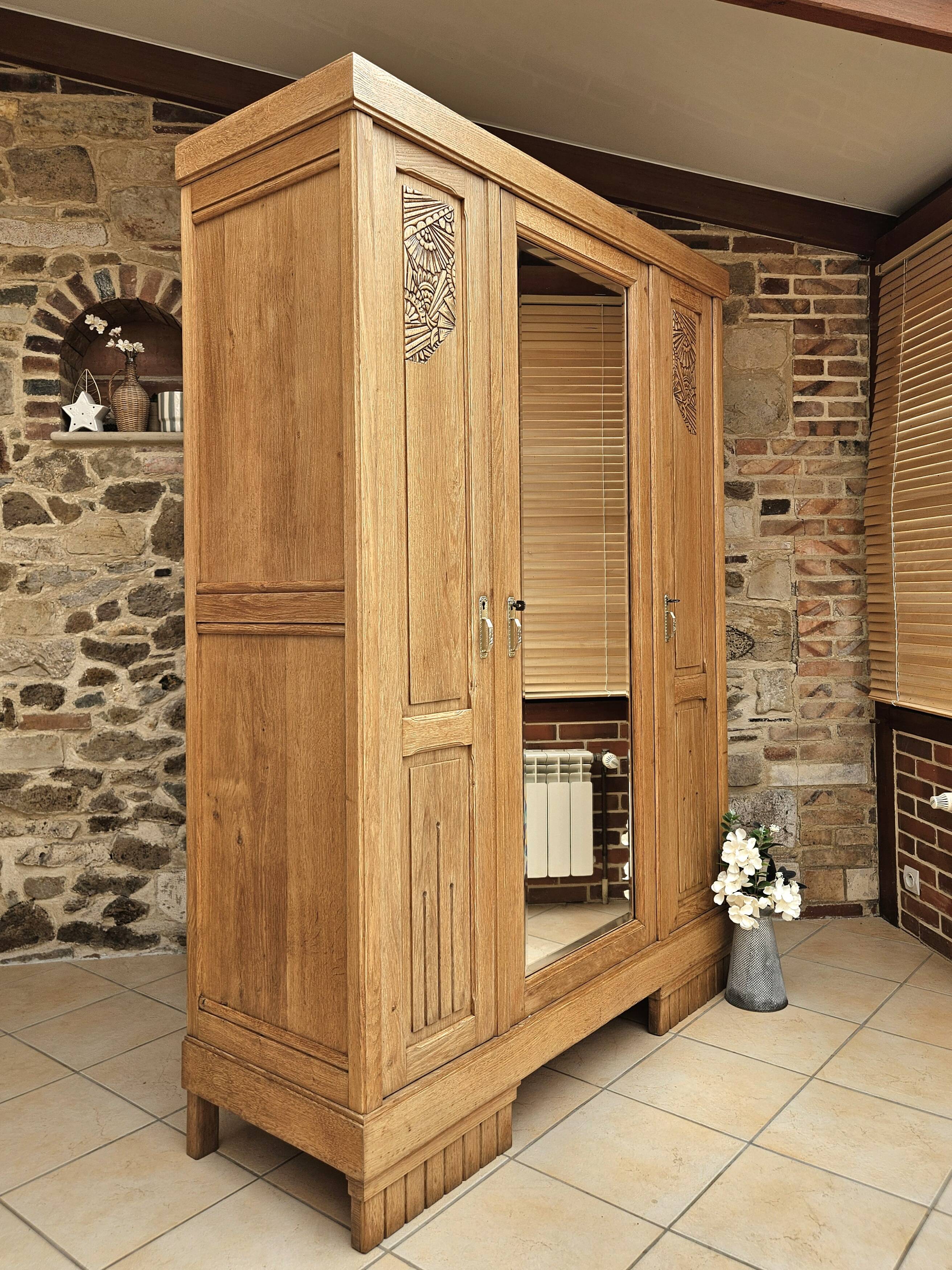 Armoire parisienne art déco