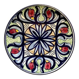 Decorative ceramic plate
