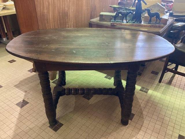 18th Century Oval Table