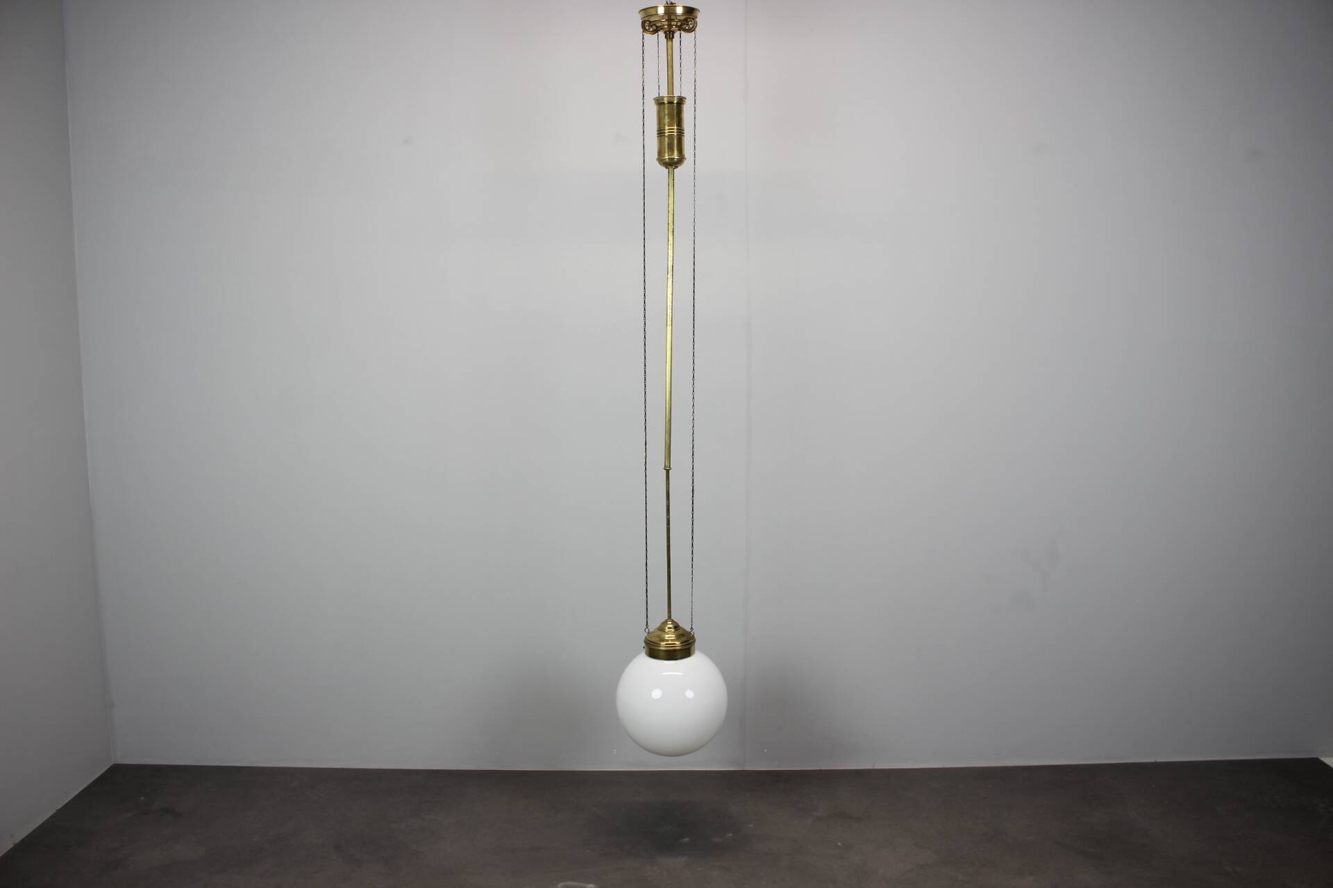 Unique adjustable Art Nouveau pendant light from the 1920s