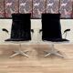 DUO DE FAUTEUILS MÉTAL ET BAKÉLITE.