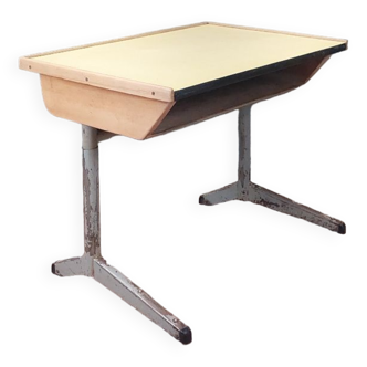 Adjustable school desk