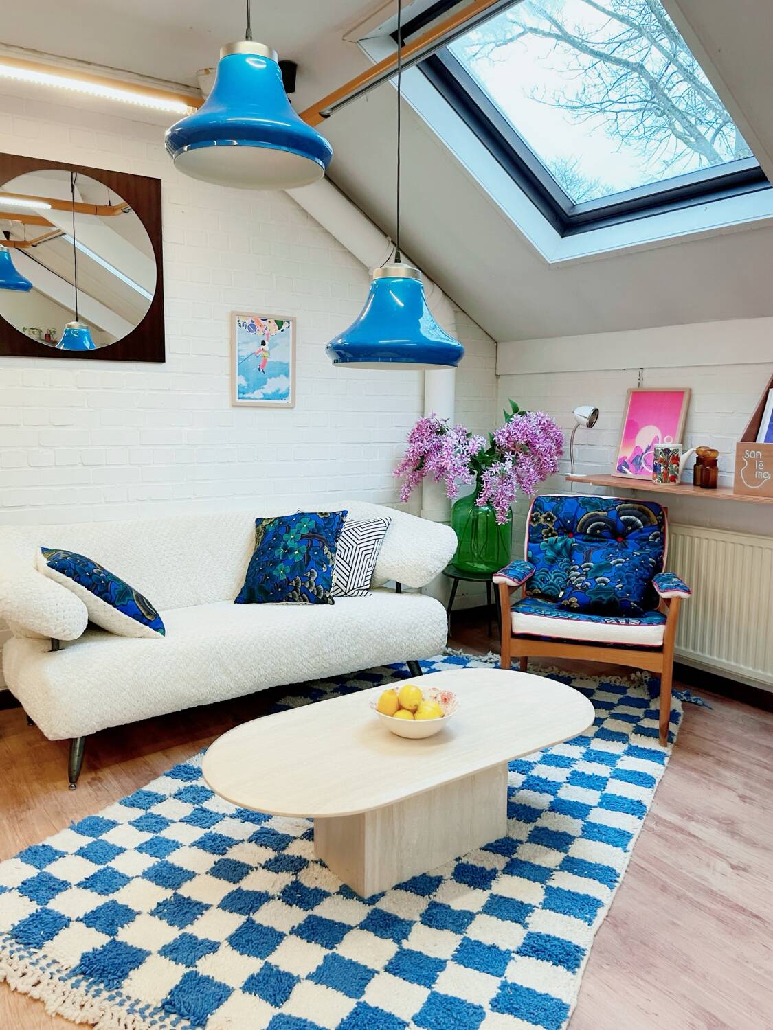 Coffee table in solid wood, 70s style.